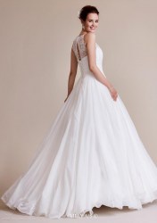 Νυφικό Lilly Collection 2018